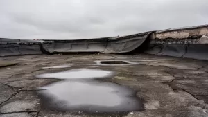 jak wyremontować płaski dach